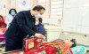 Đồng chí Mai Sơn Phó Chủ tịch Thường trực UBND tỉnh đến chúc Tết Bệnh viện và thăm hỏi, tặng quà cho bệnh nhân có hoàn cảnh khó khăn đang điều trị nội trú tại Bệnh viện Ung Bướu tỉnh Bắc Giang.