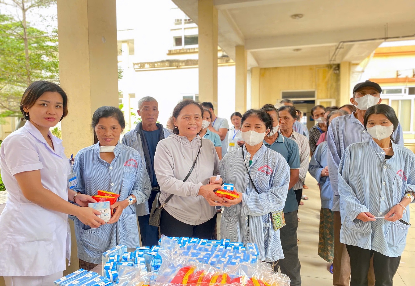 TIẾP NỐI HÀNH TRÌNH YÊU THƯƠNG TRAO ĐI - HẠNH PHÚC LÀ SẺ CHIA